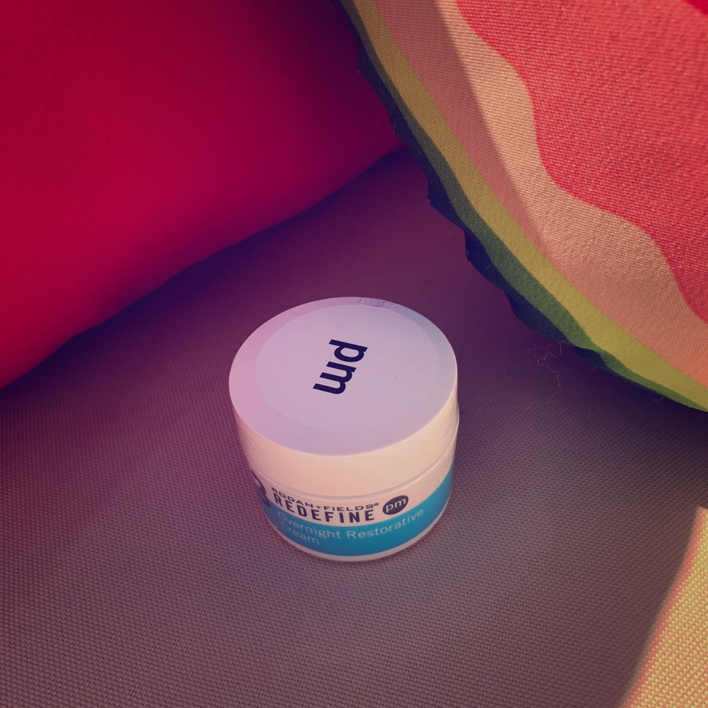 REDEFINE Overnight Restorative Cream